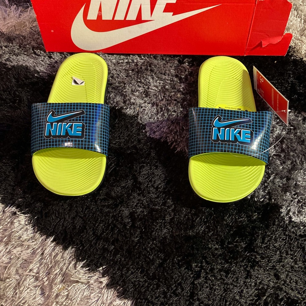 Nike Slides-Boys-BRAND NEW